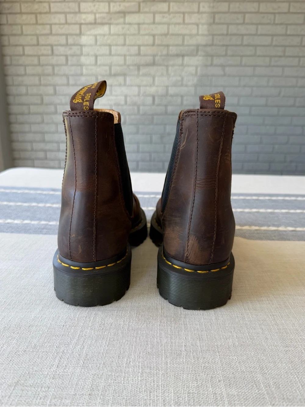 Dr. Martens 2976 Bex Crazy Horse Platform Chelsea Boots Size 7 Brown Leather